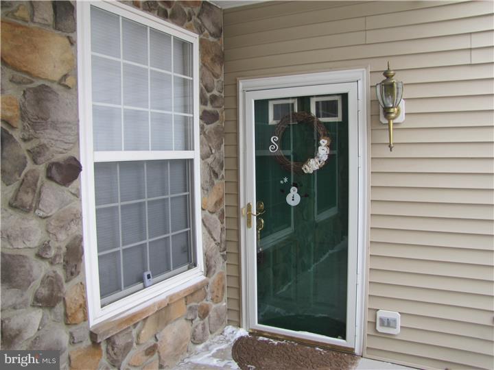 COUNTRY MEADOWS - Residential