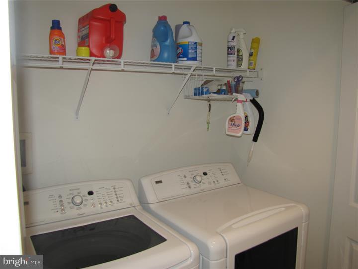 COUNTRY MEADOWS - Residential