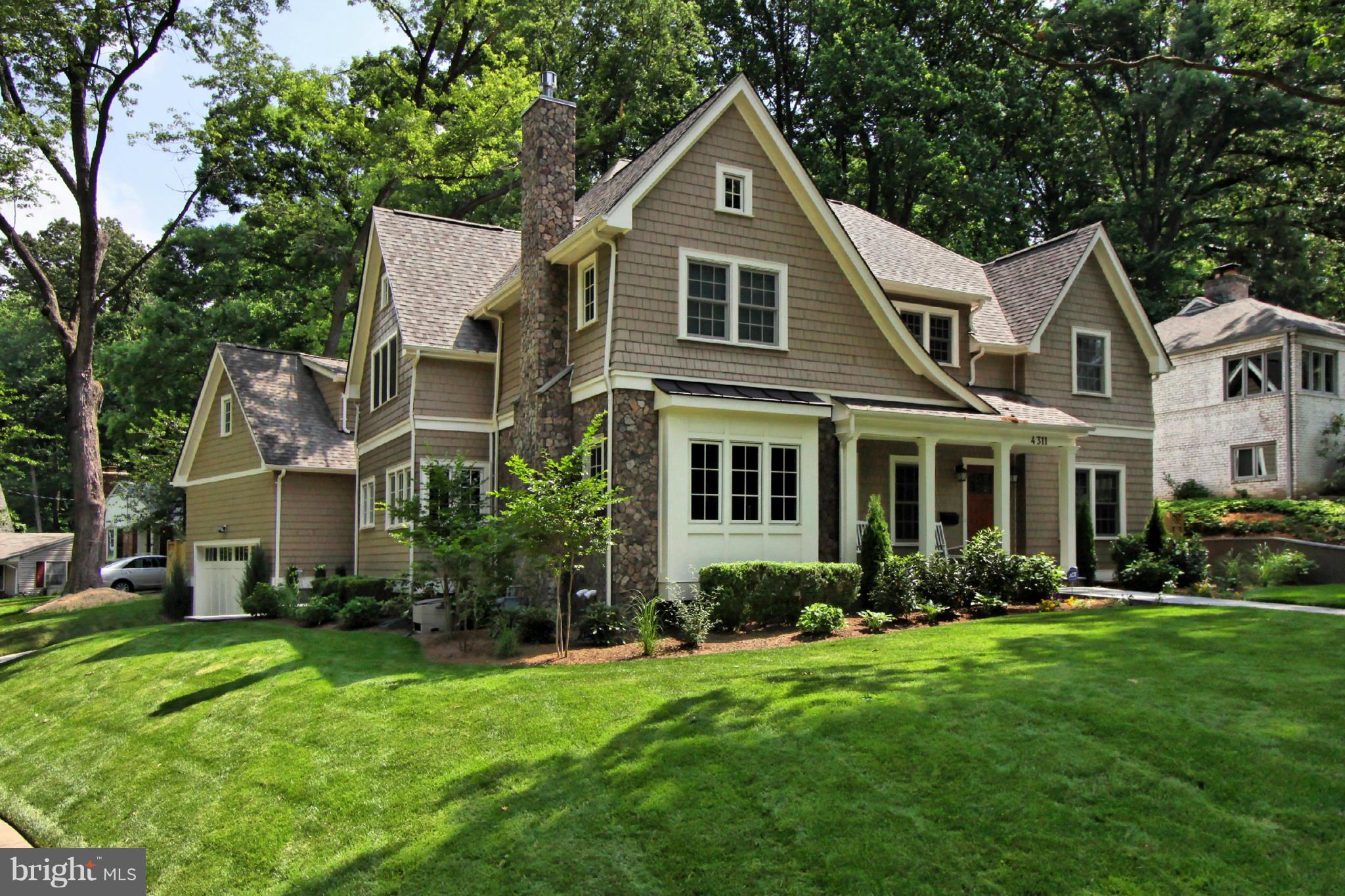 LEE HEIGHTS - Residential