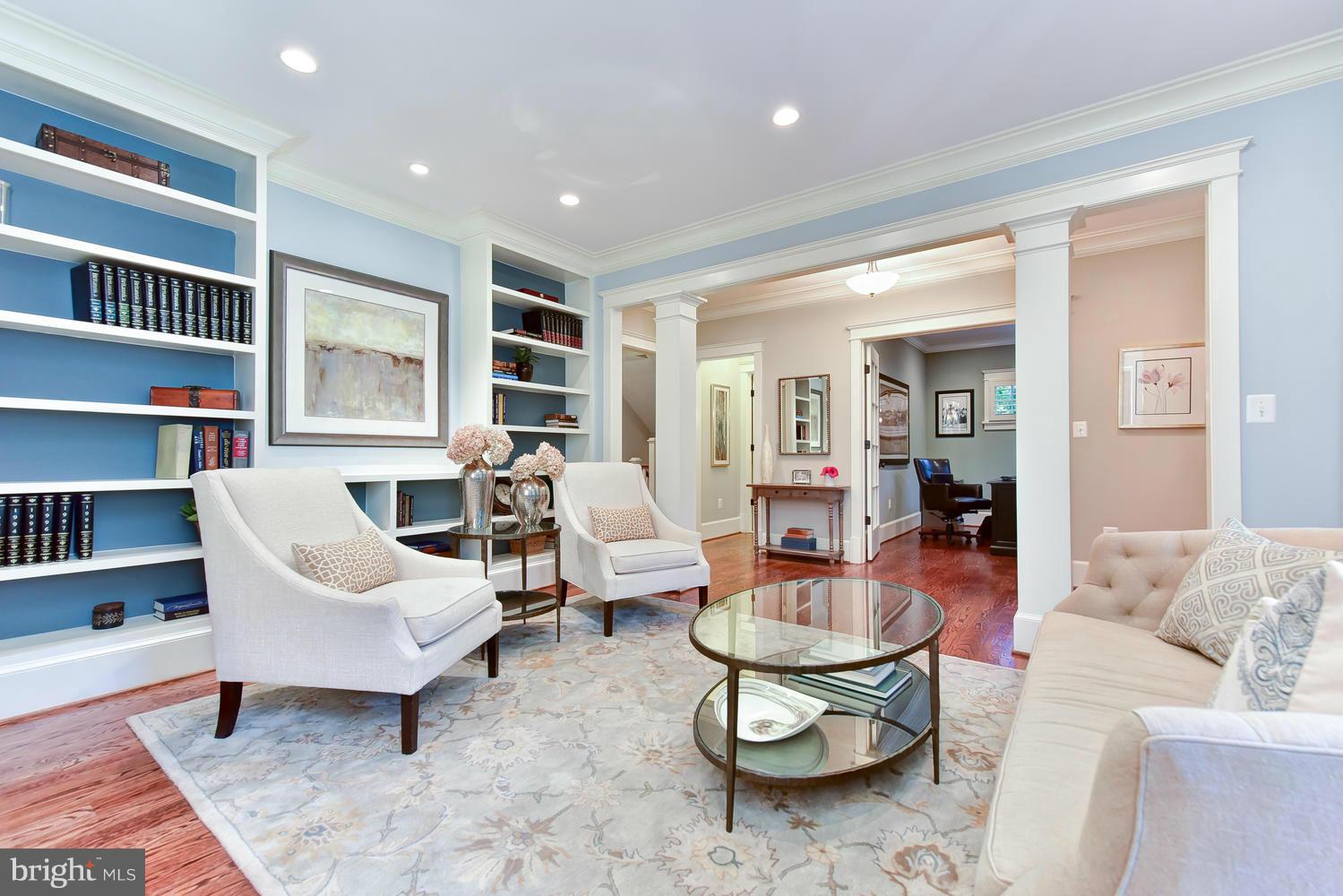 LEE HEIGHTS - Residential