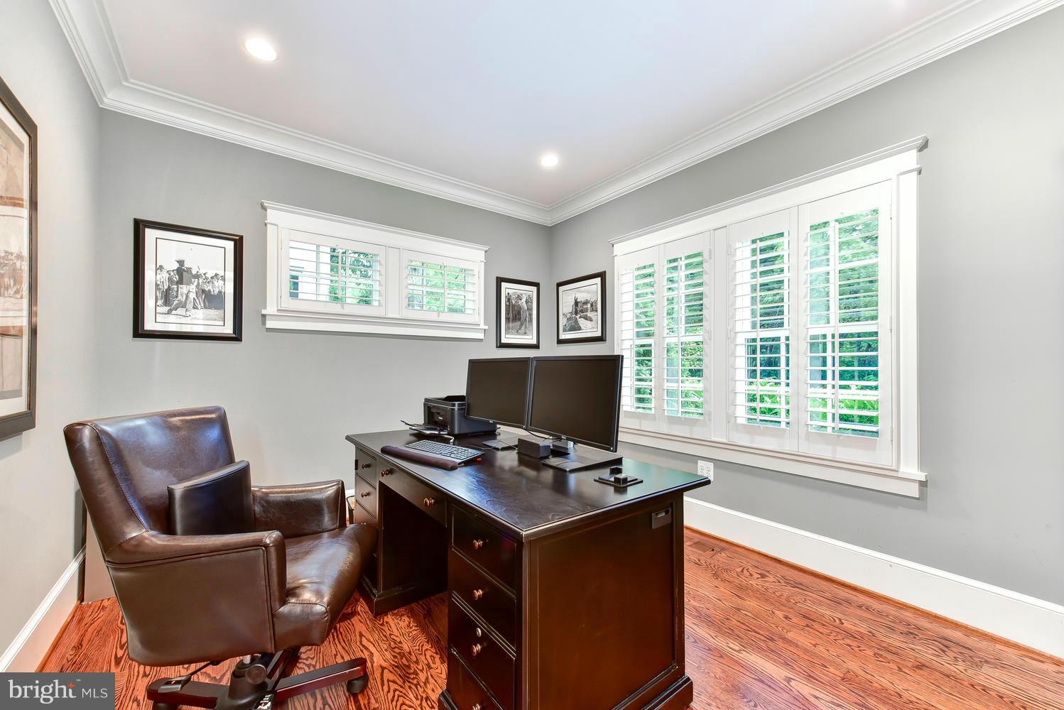 LEE HEIGHTS - Residential