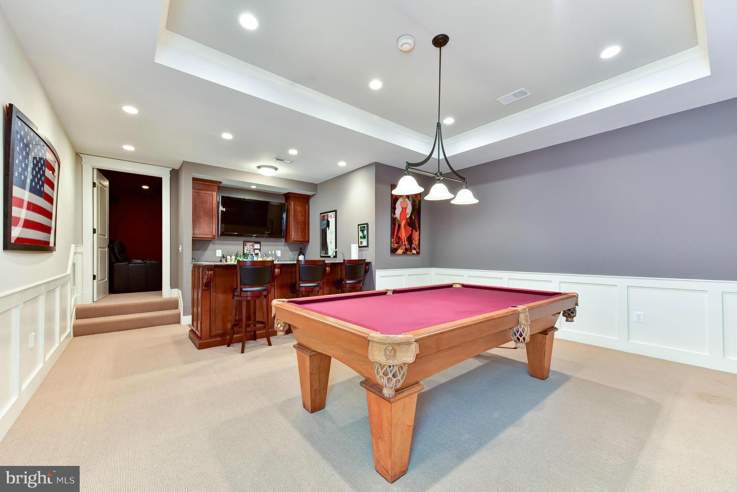 LEE HEIGHTS - Residential