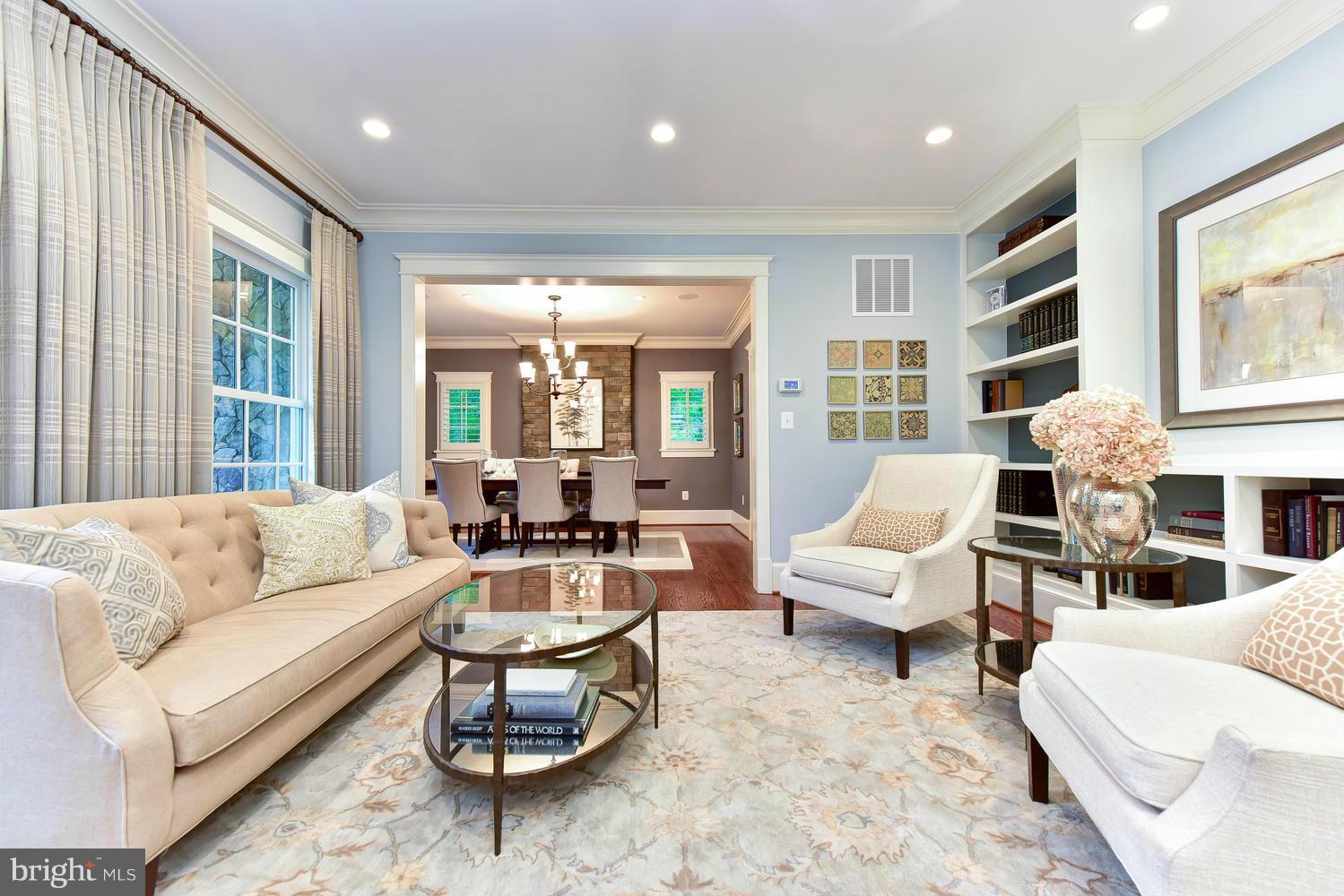 LEE HEIGHTS - Residential