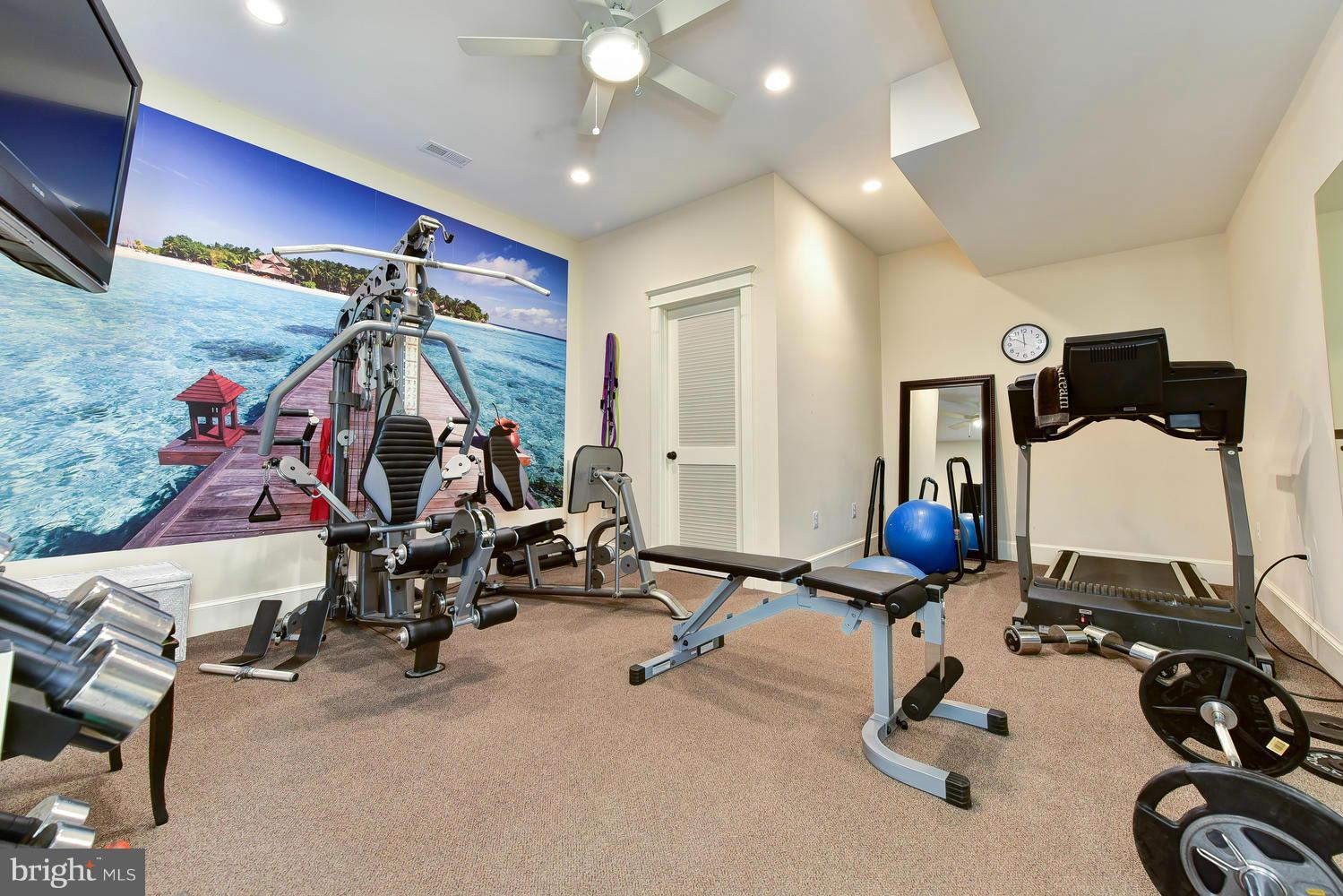 LEE HEIGHTS - Residential