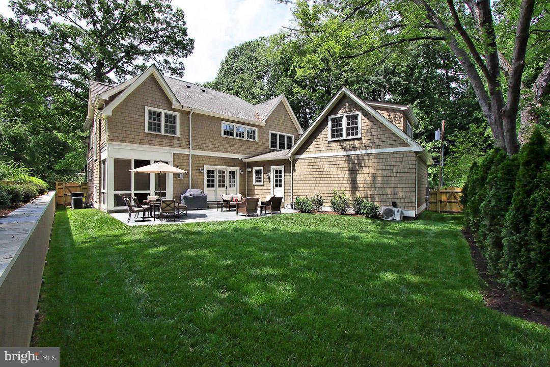 LEE HEIGHTS - Residential