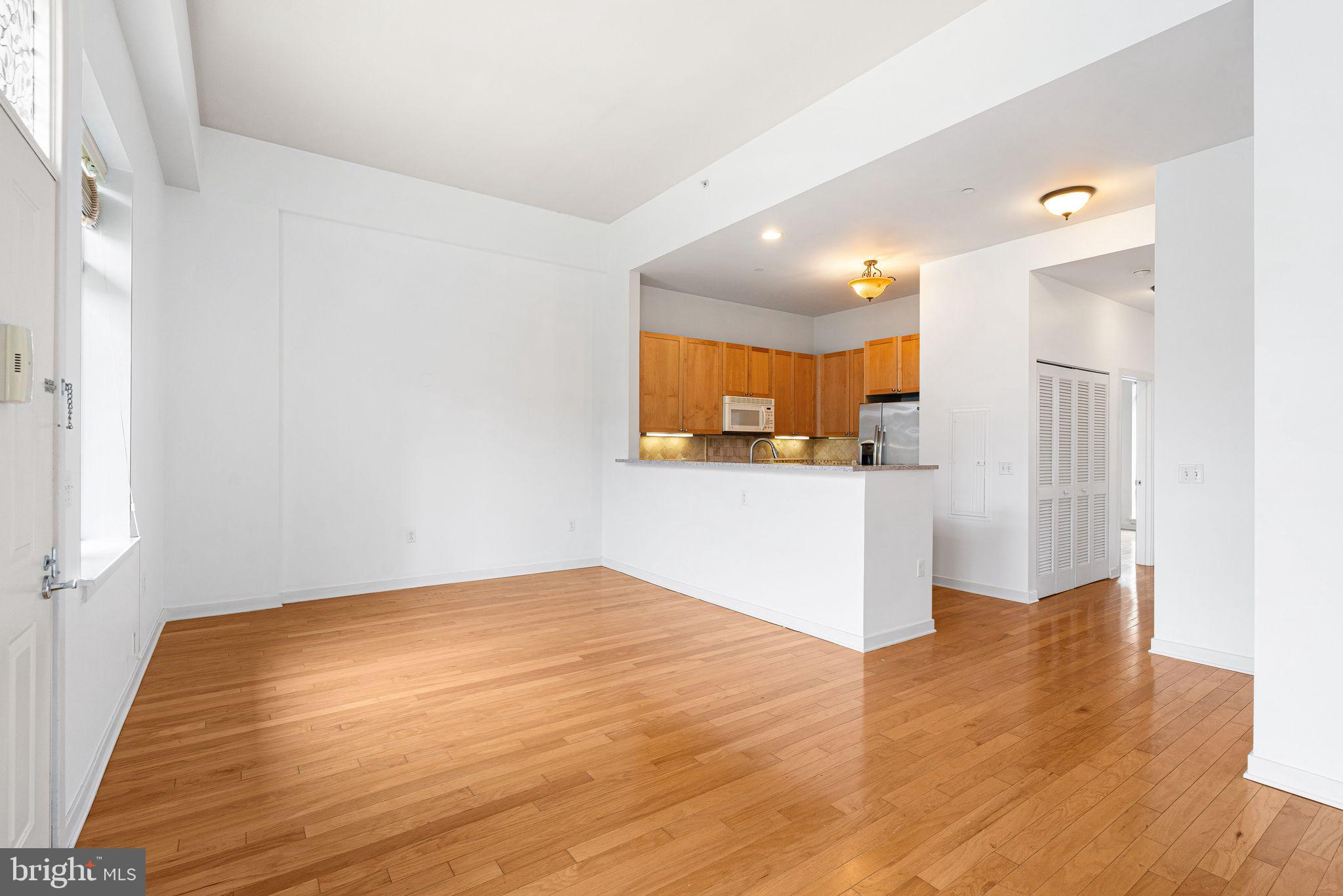 1900 HAMILTON STREET D12