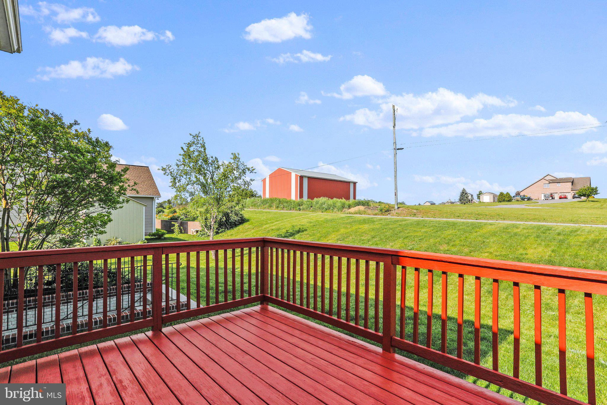 ROLLING HILLS - Residential