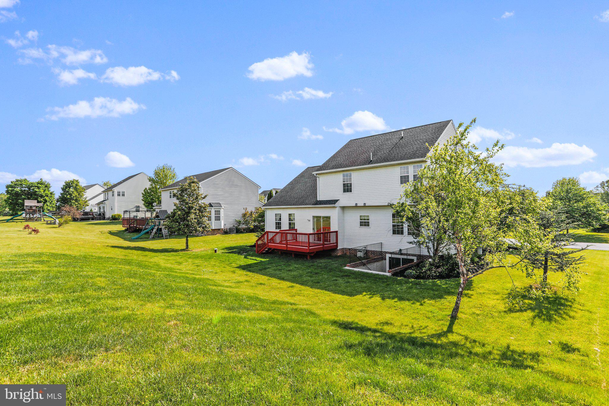 ROLLING HILLS - Residential