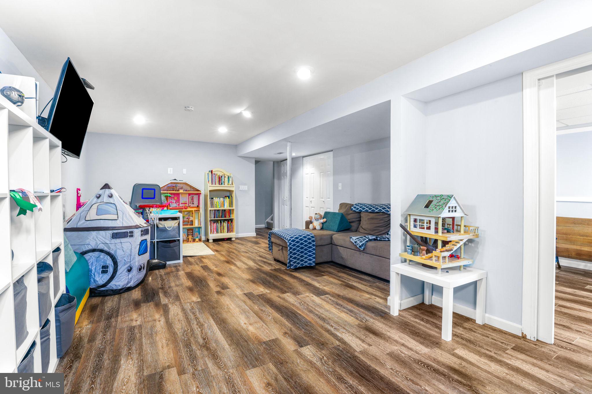 STEWARTS LANDING - Residential