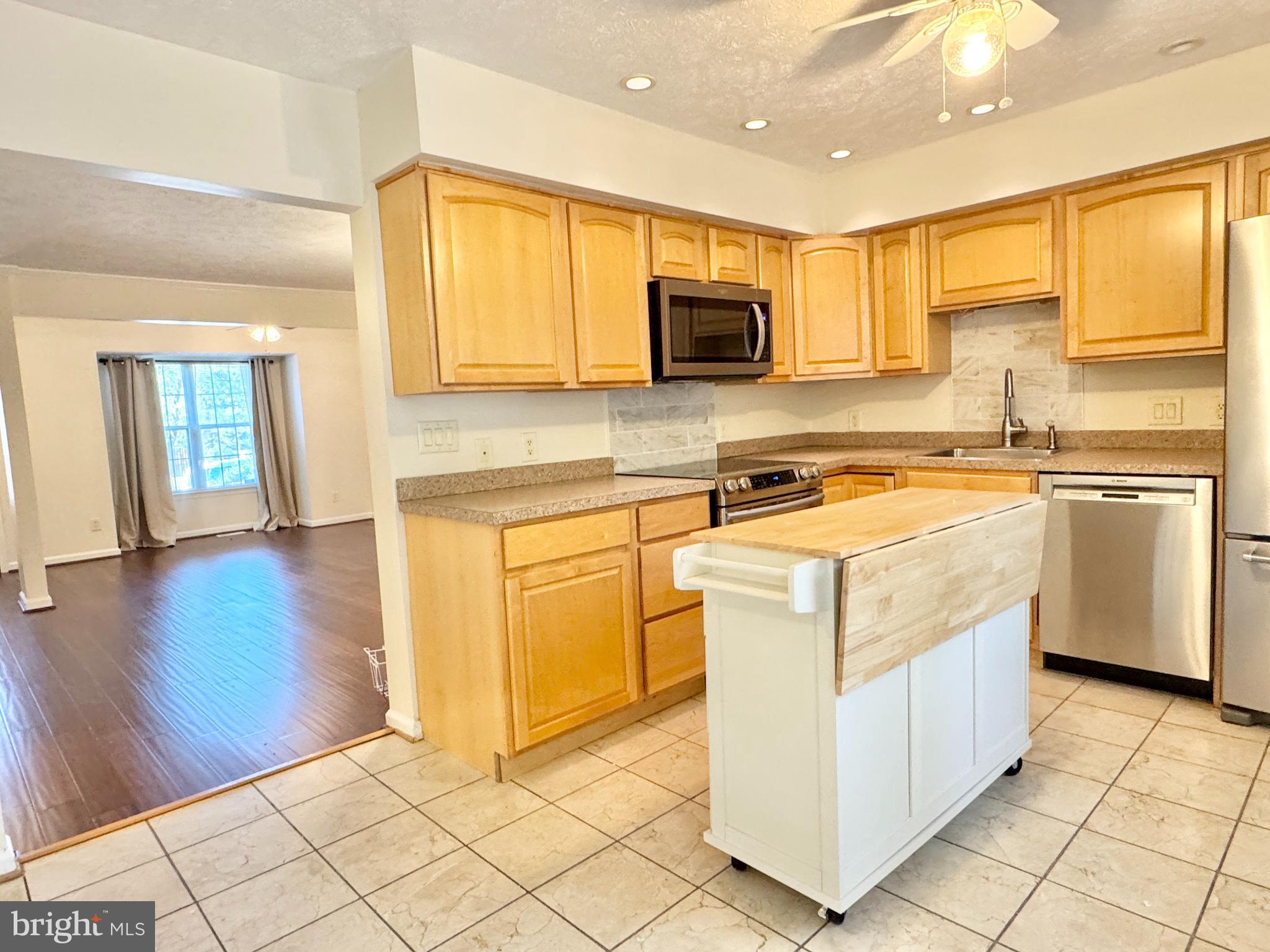 CABIN CREEKWOOD - Residential Lease