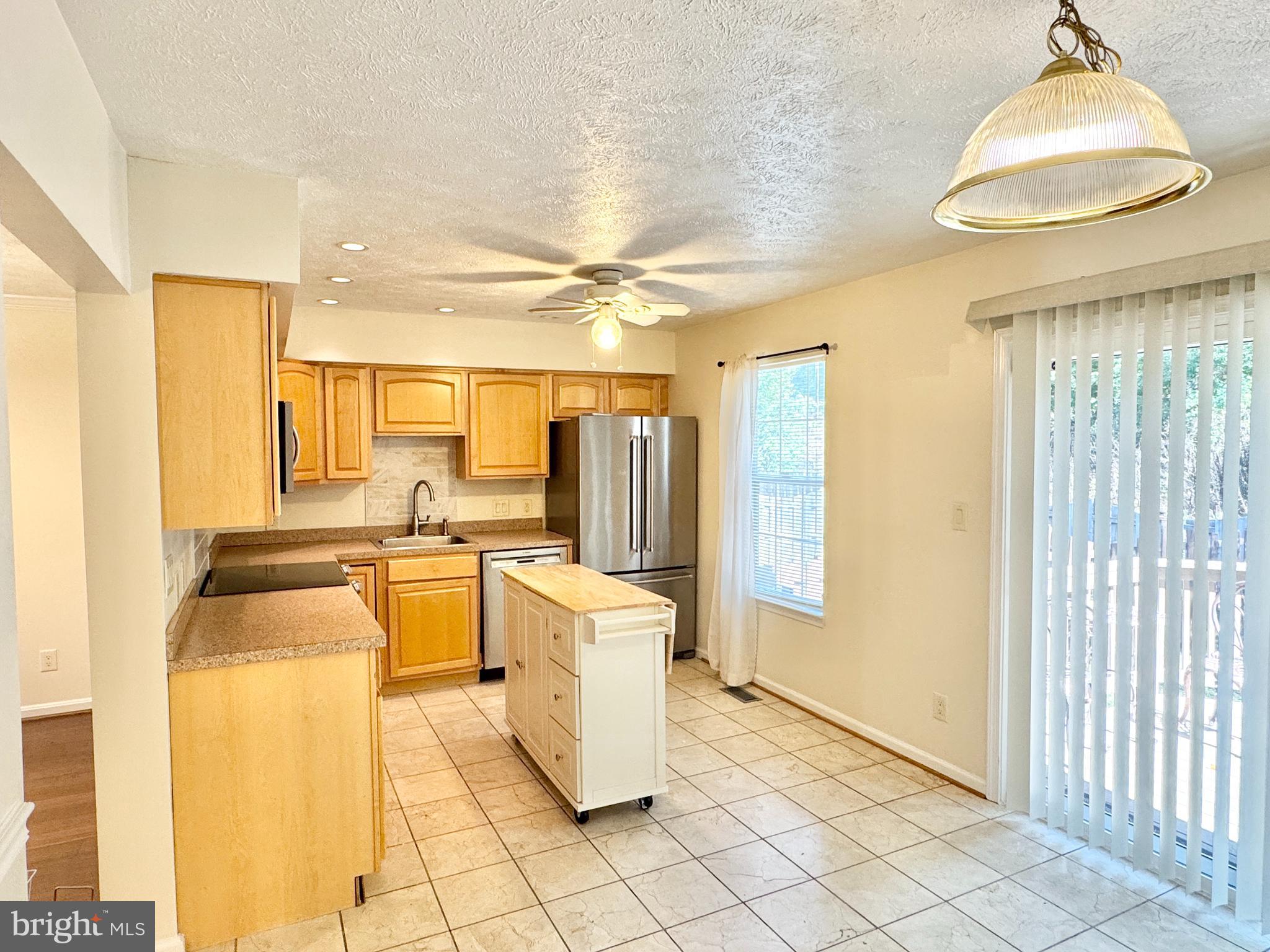 CABIN CREEKWOOD - Residential Lease