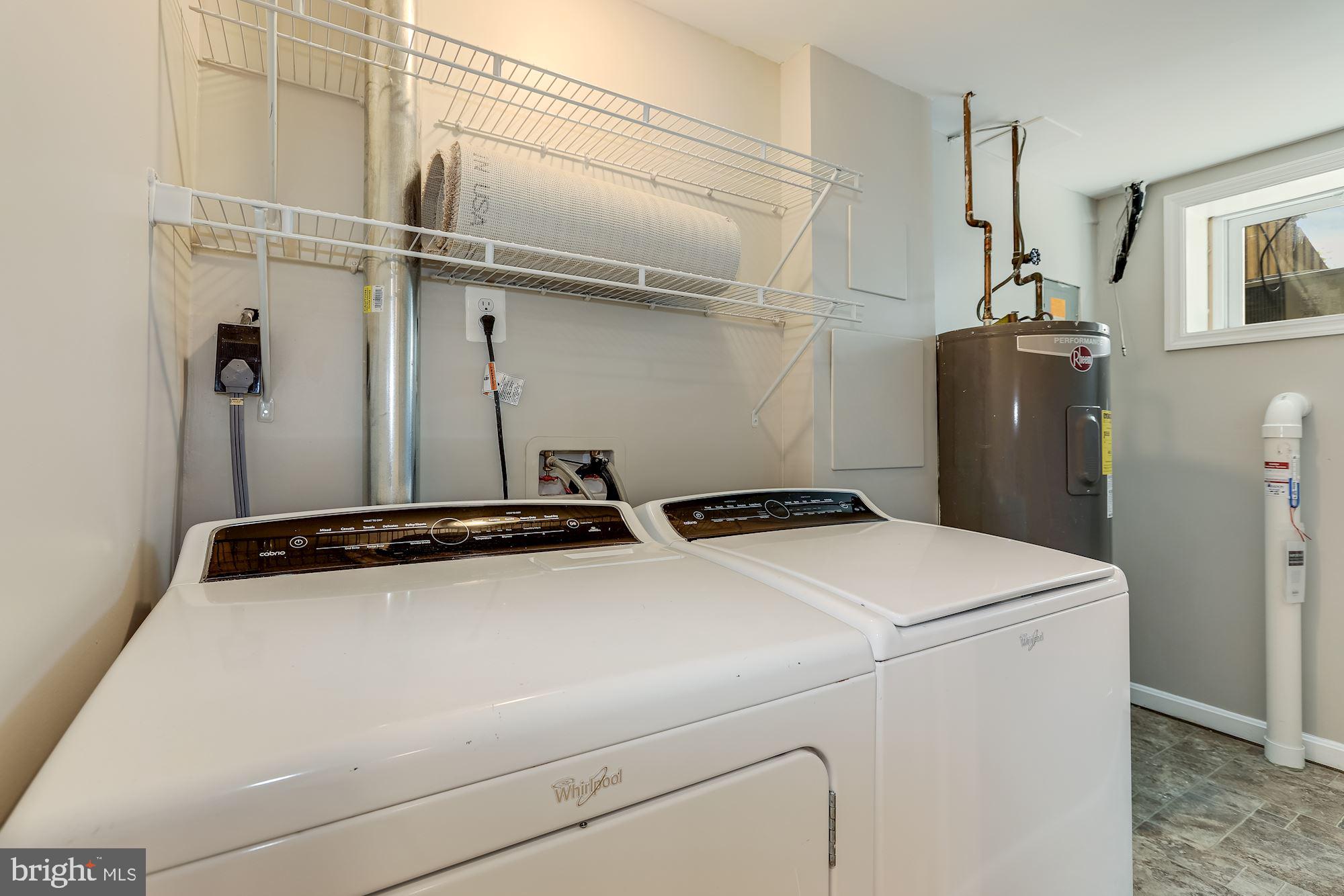 MT VERNON SQUARE TOWNHOUSE - Residential