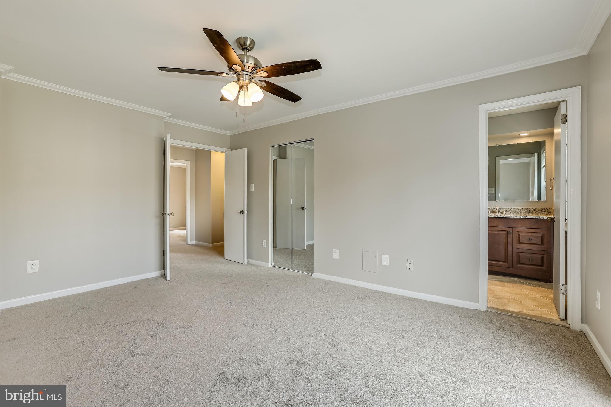 MT VERNON SQUARE TOWNHOUSE - Residential