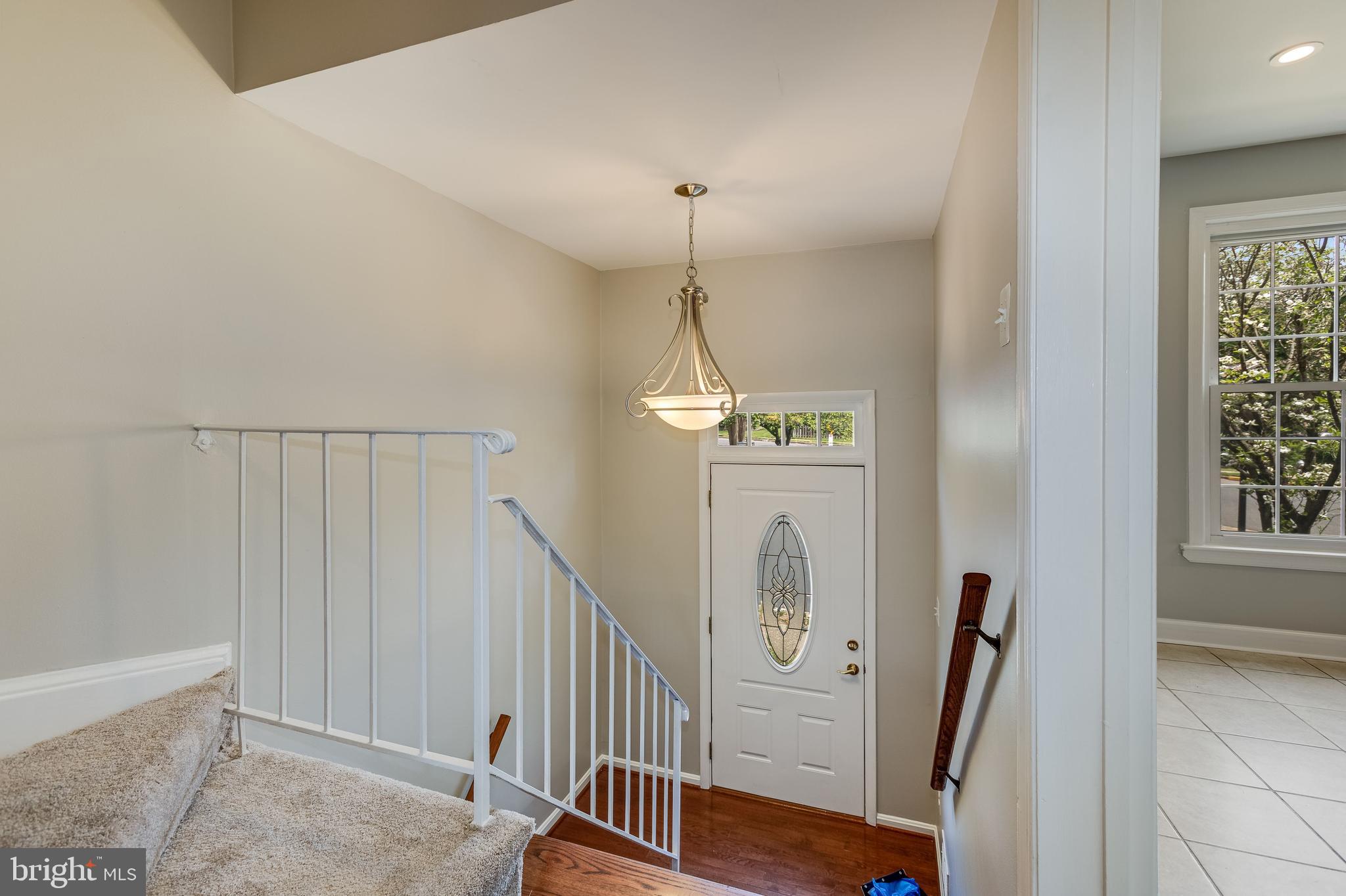 MT VERNON SQUARE TOWNHOUSE - Residential