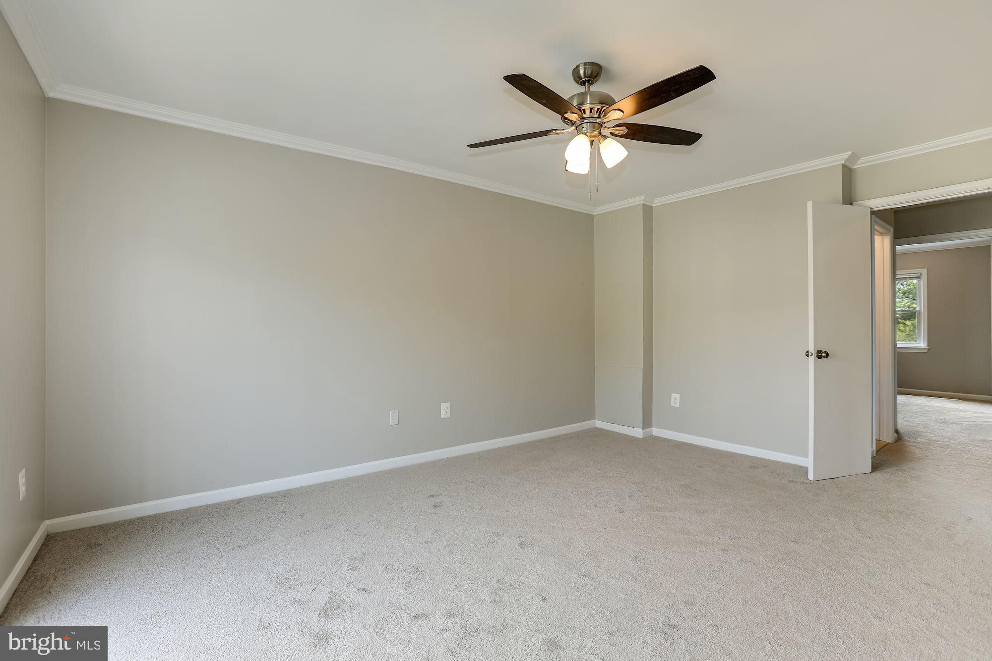 MT VERNON SQUARE TOWNHOUSE - Residential