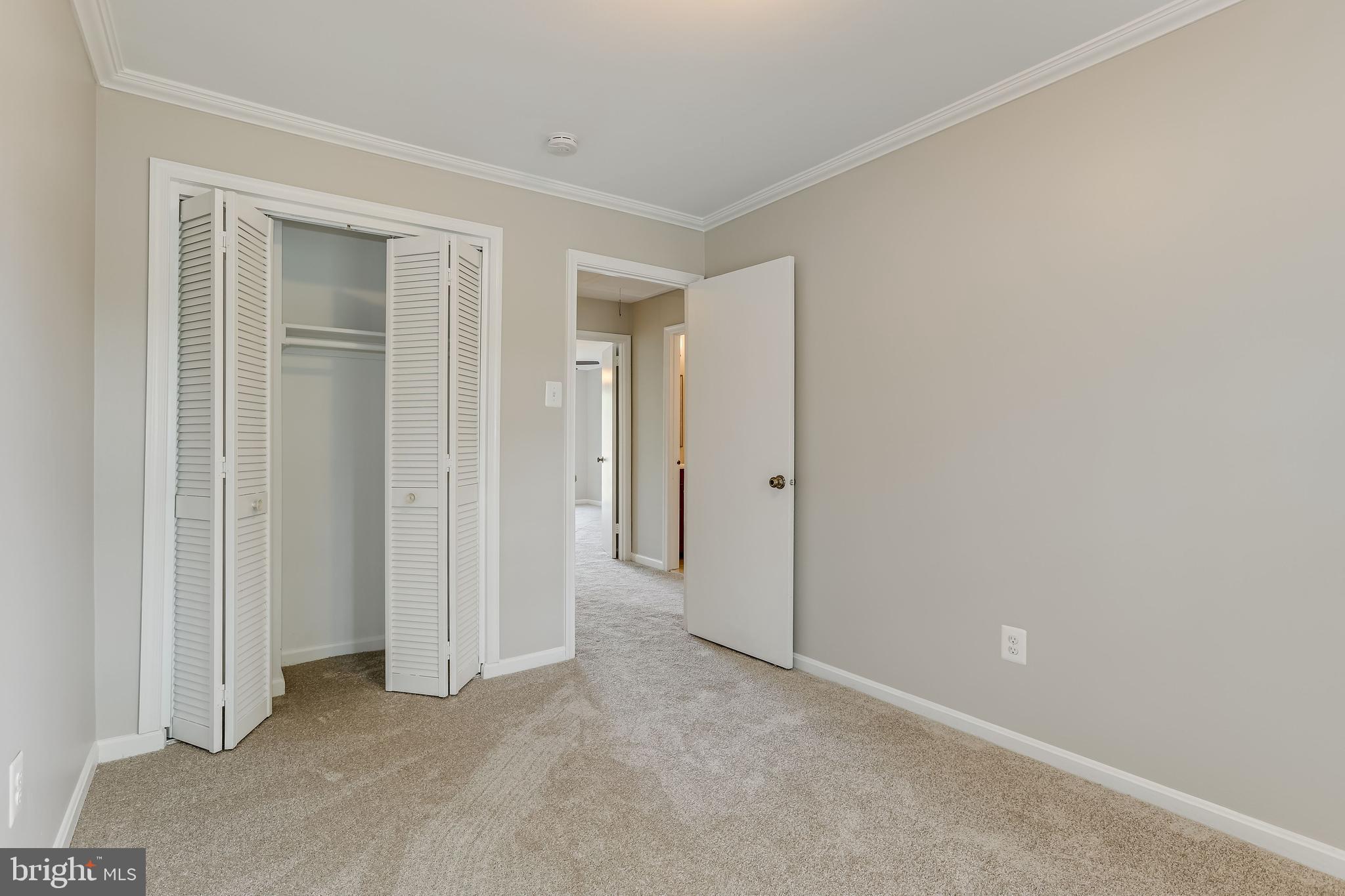 MT VERNON SQUARE TOWNHOUSE - Residential
