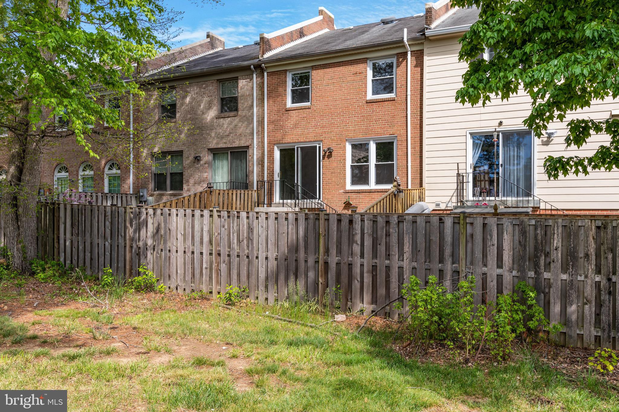 MT VERNON SQUARE TOWNHOUSE - Residential