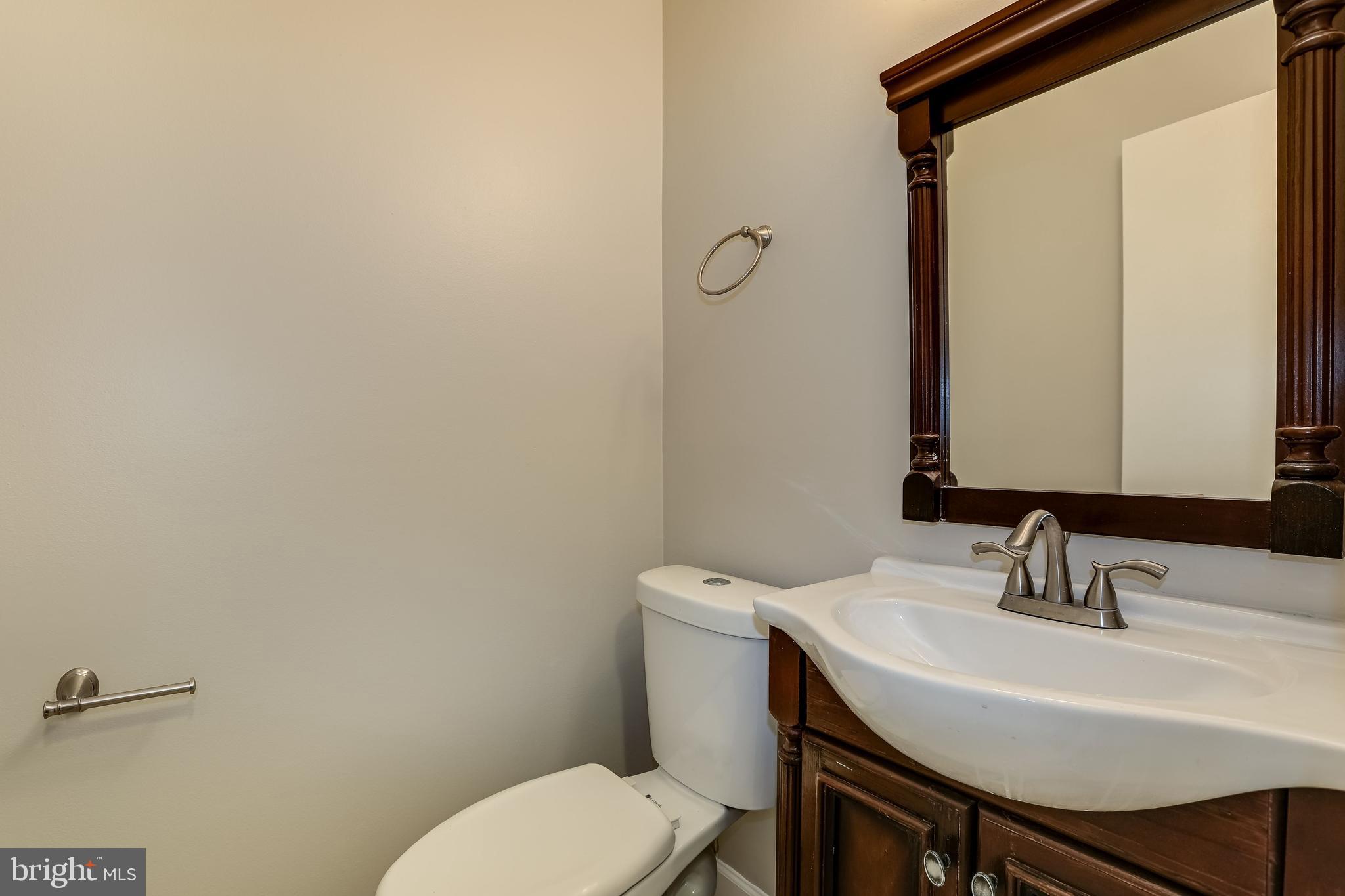 MT VERNON SQUARE TOWNHOUSE - Residential