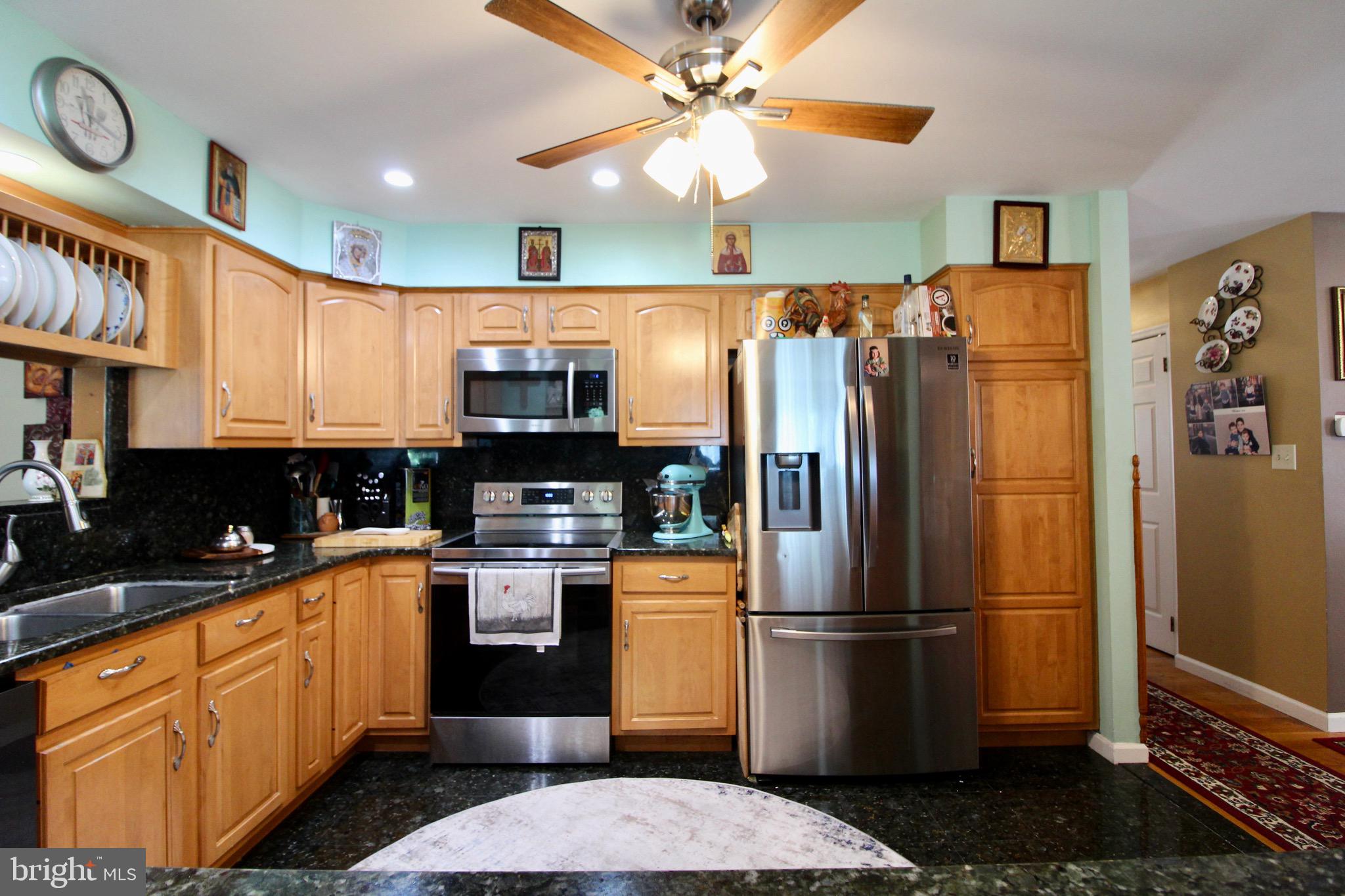 OLYMPIC ESTATES - Residential