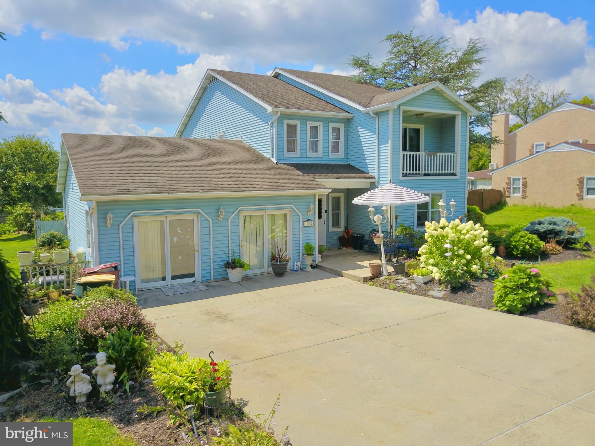 OLYMPIC ESTATES - Residential