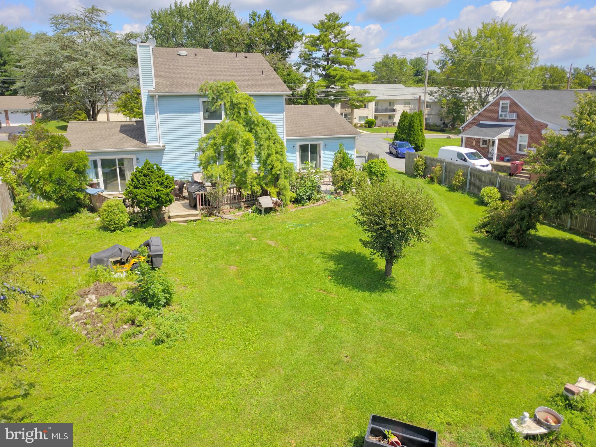 OLYMPIC ESTATES - Residential