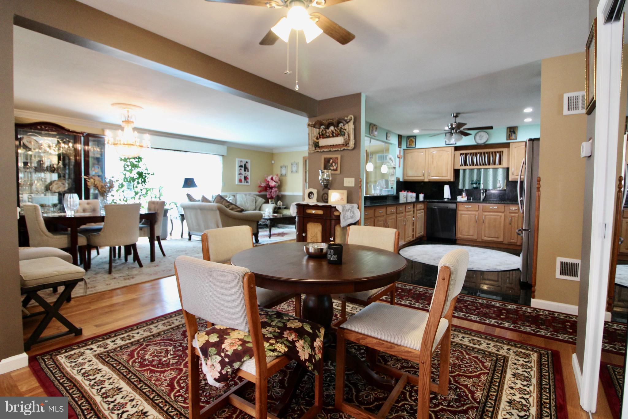 OLYMPIC ESTATES - Residential