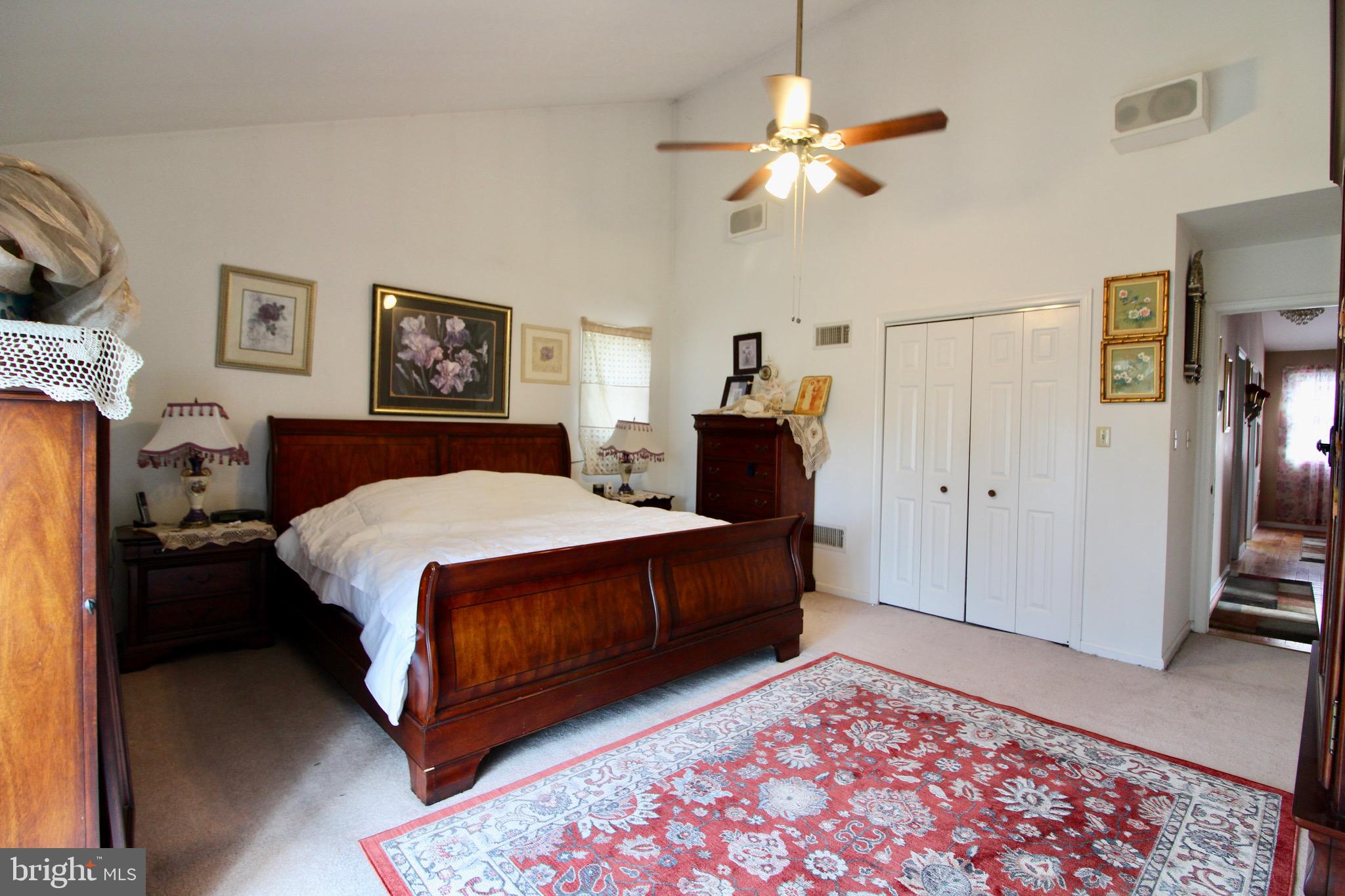 OLYMPIC ESTATES - Residential