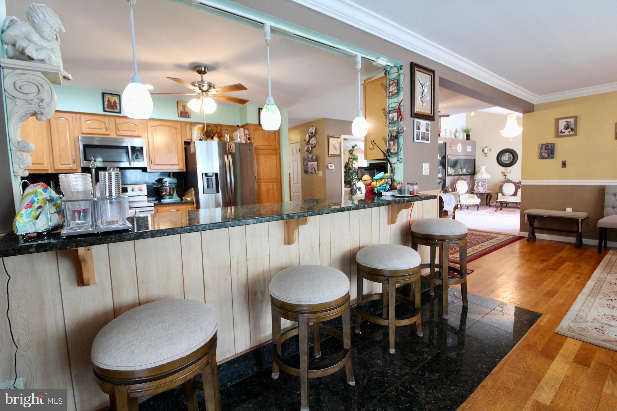 OLYMPIC ESTATES - Residential