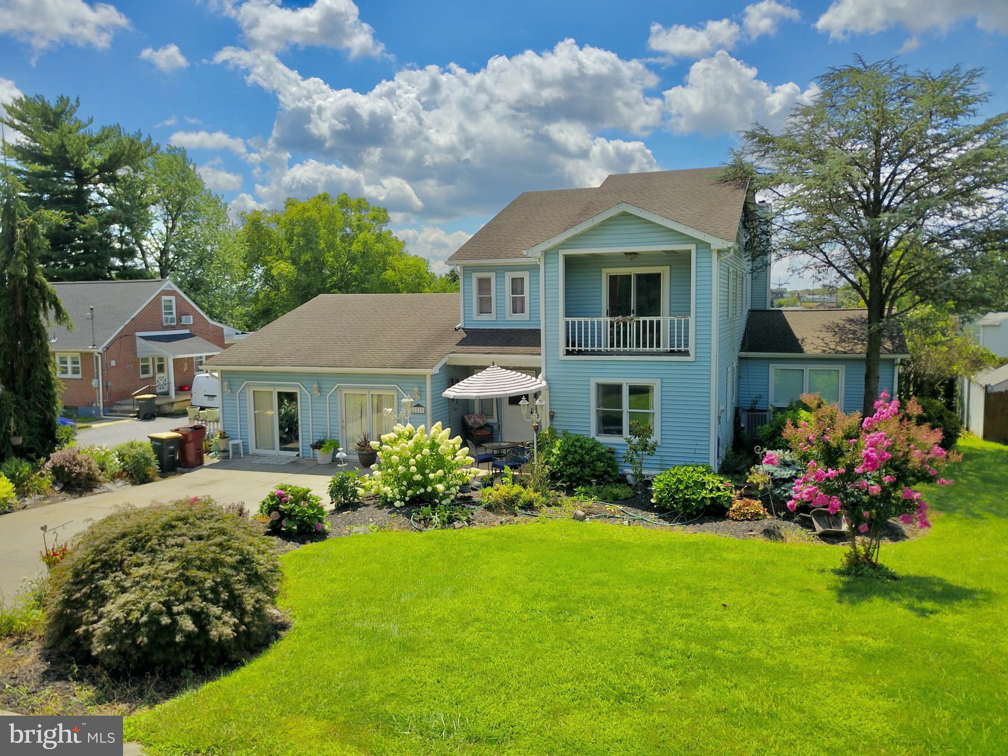 OLYMPIC ESTATES - Residential