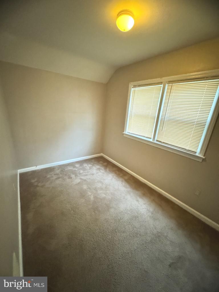 COLLEGE PARK - Residential Lease
