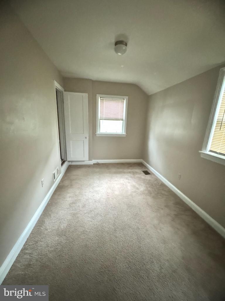 COLLEGE PARK - Residential Lease