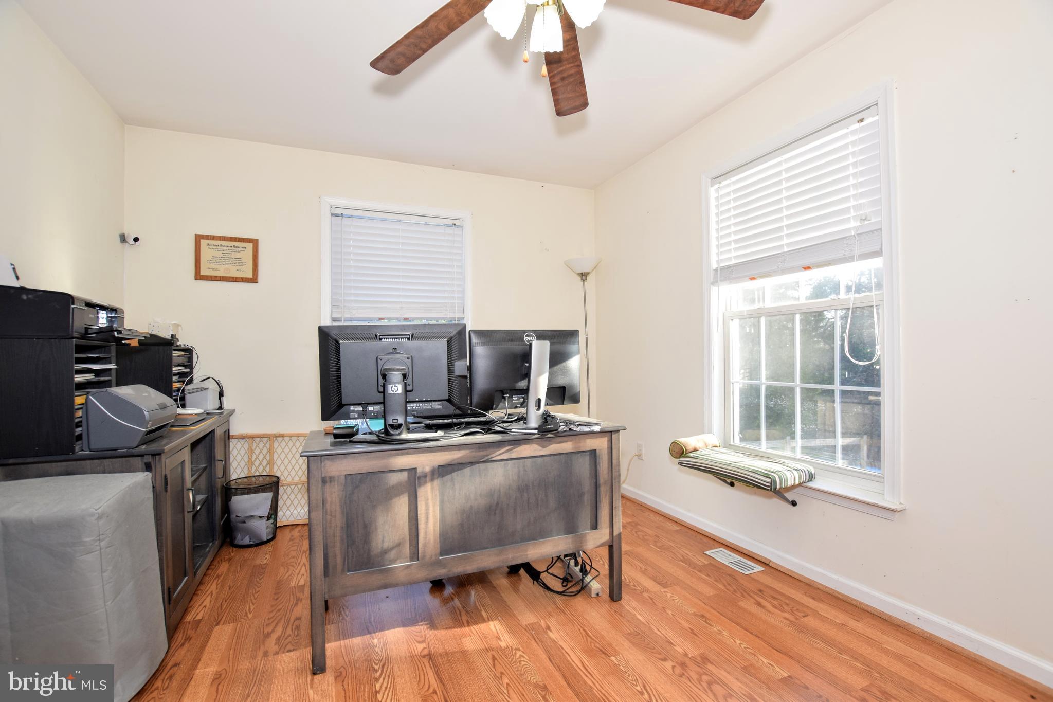 OLDFIELD ACRES - Residential