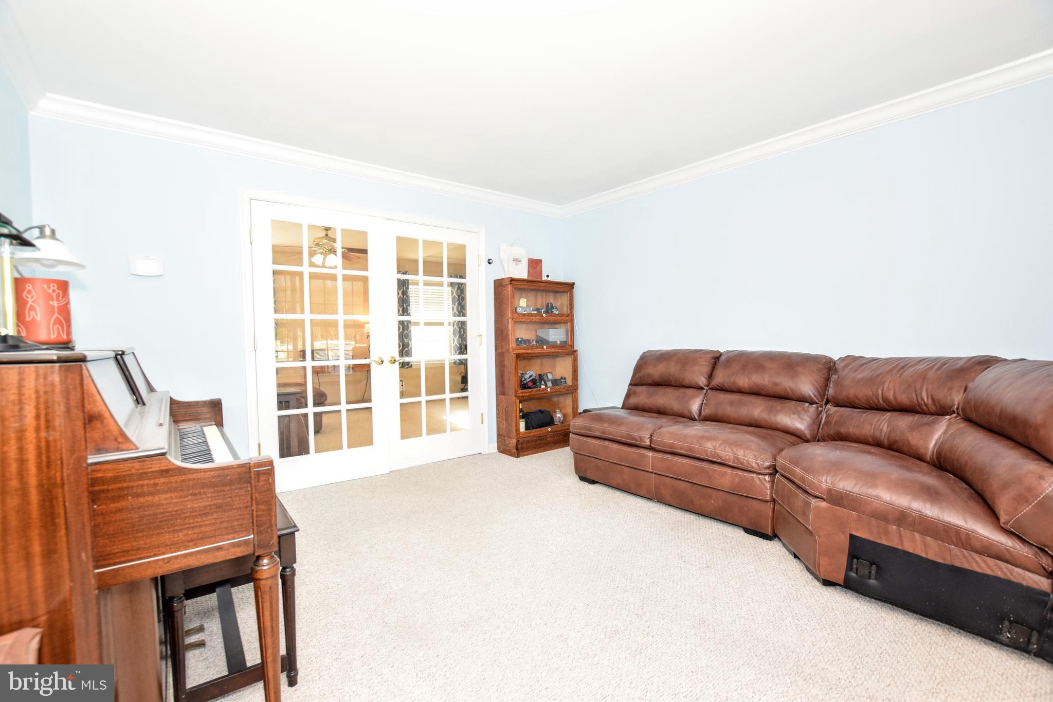 OLDFIELD ACRES - Residential