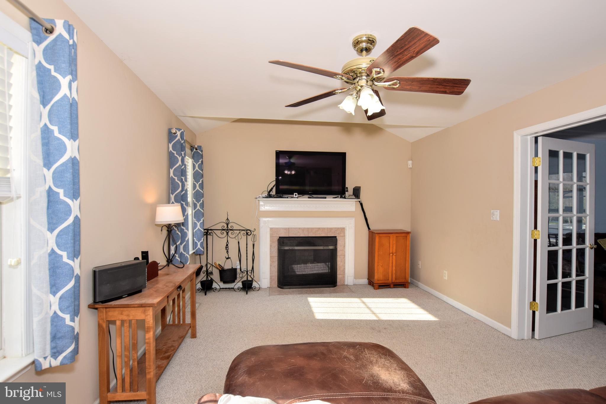 OLDFIELD ACRES - Residential