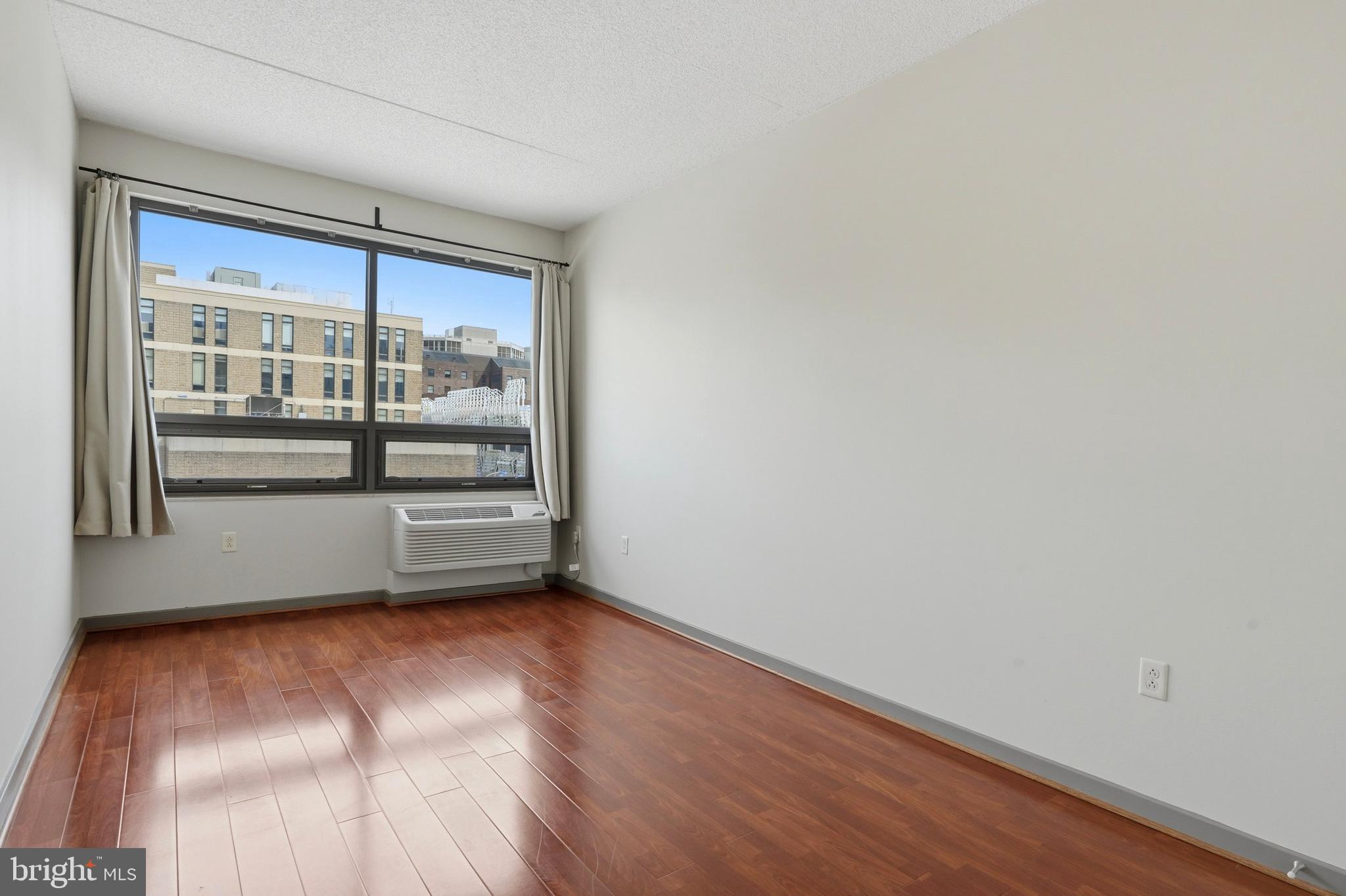 CENTER CITY - Residential