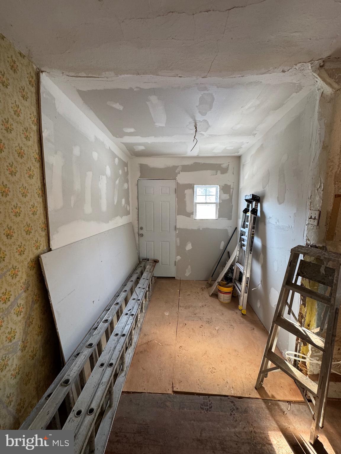 WEST OAK LANE - Residential