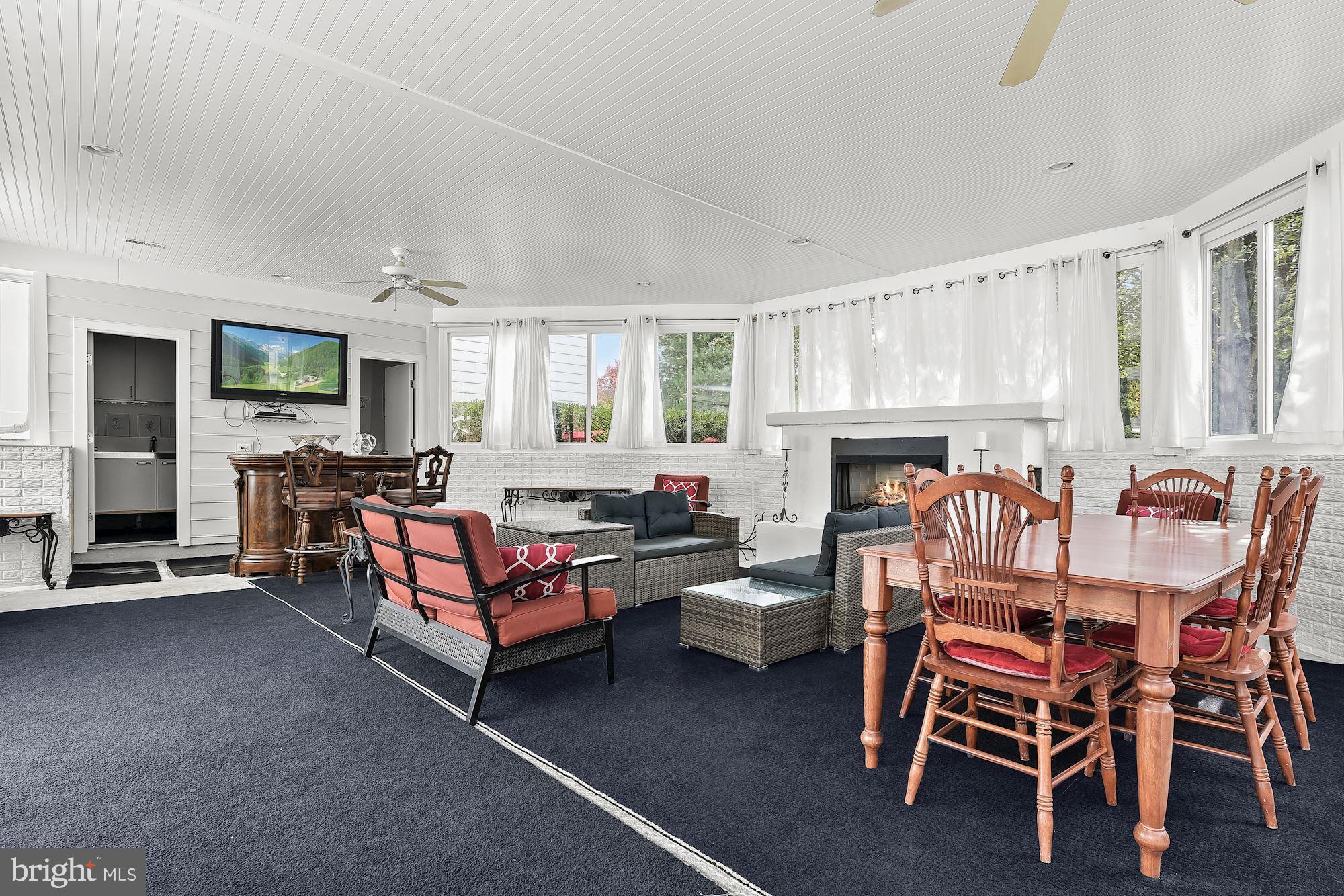 WAVERLY GLEN - Residential