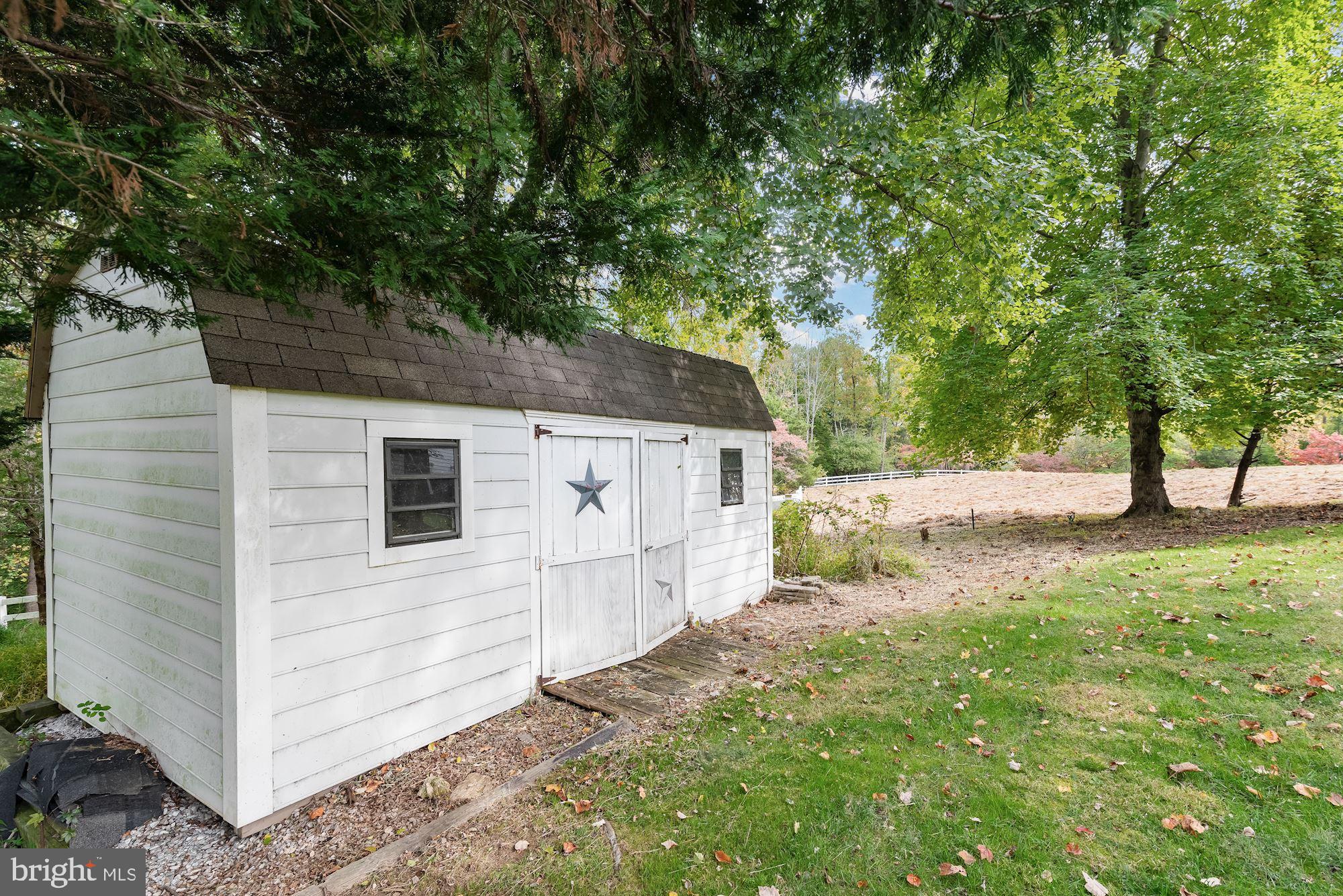 WAVERLY GLEN - Residential