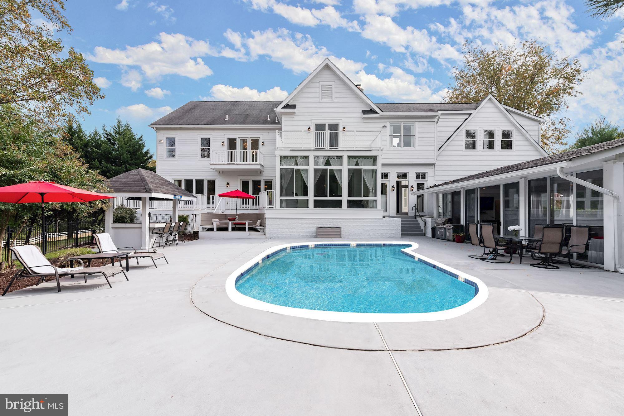 WAVERLY GLEN - Residential