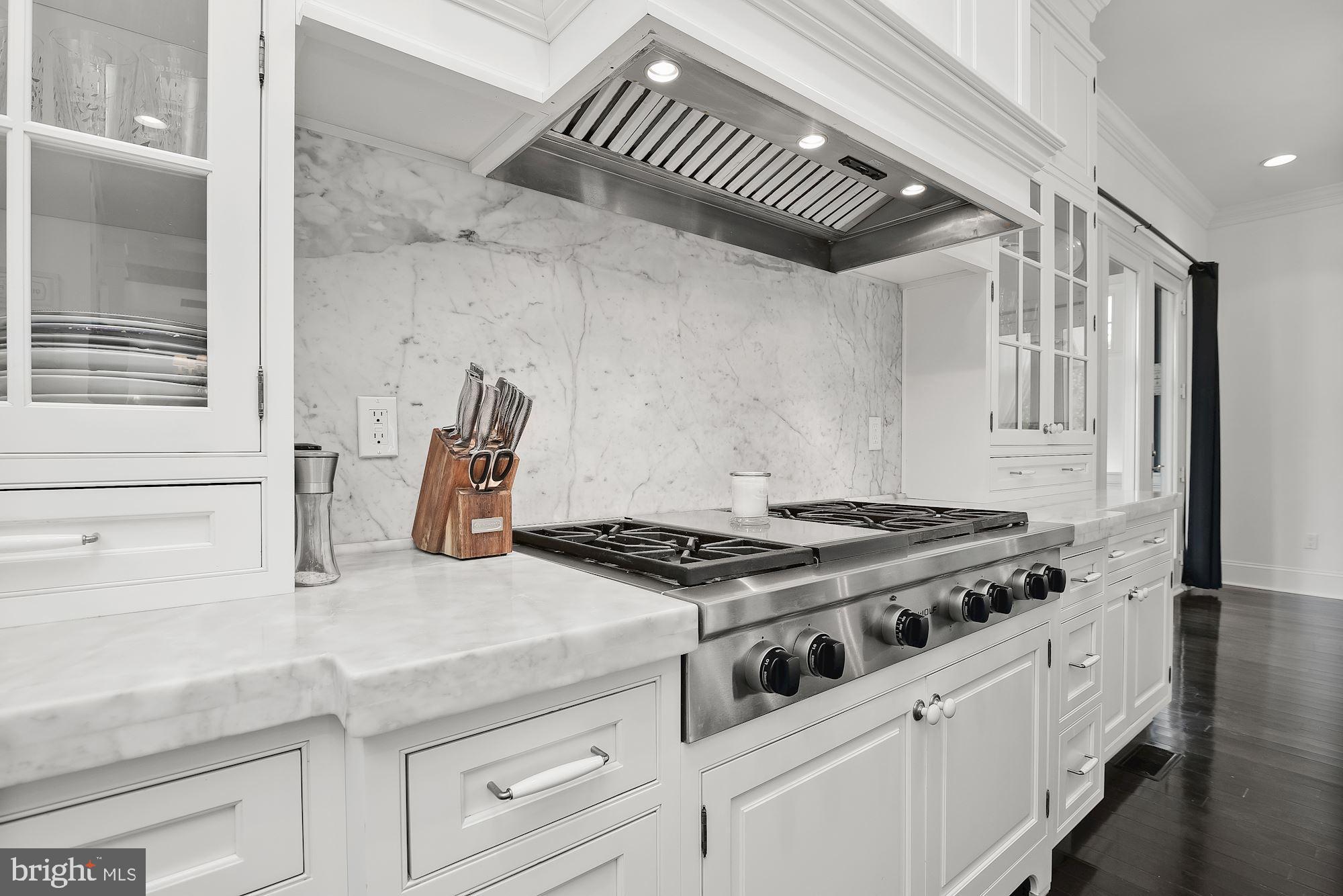 WAVERLY GLEN - Residential