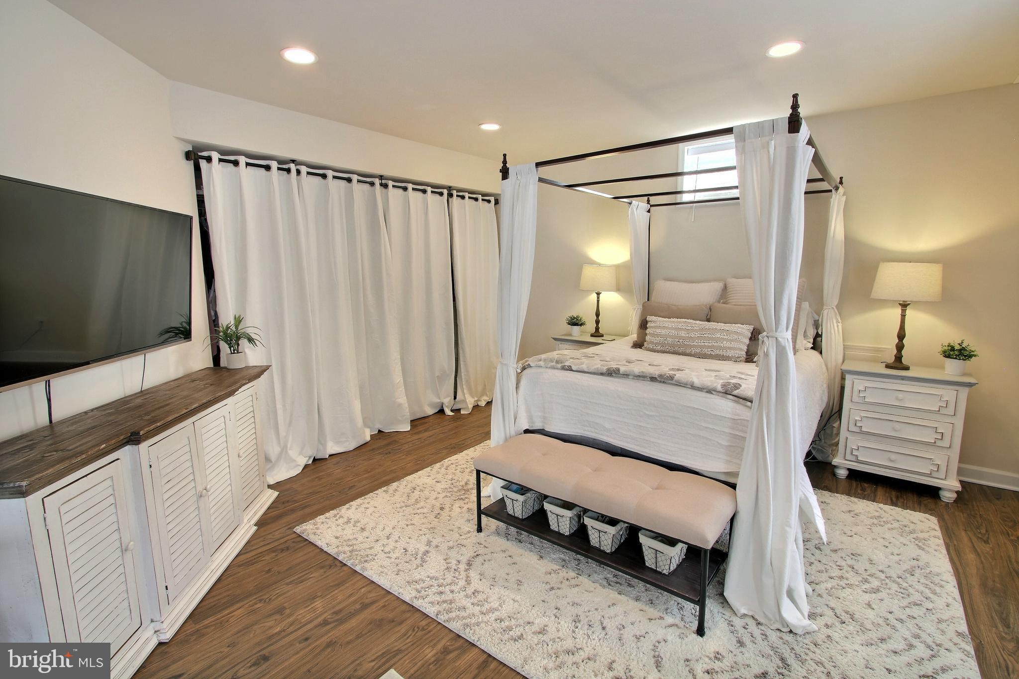 ROSE HILL - Residential