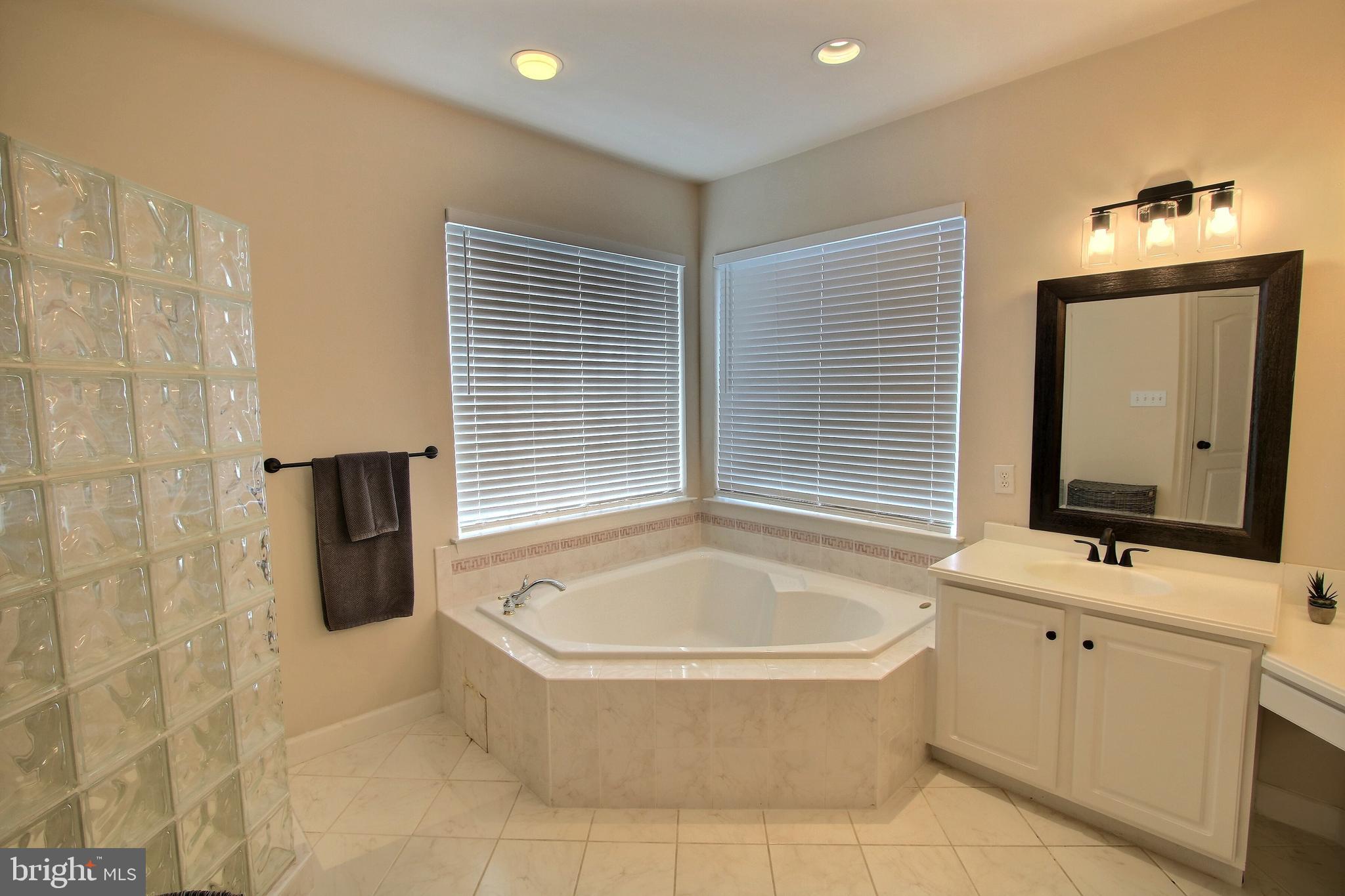 ROSE HILL - Residential