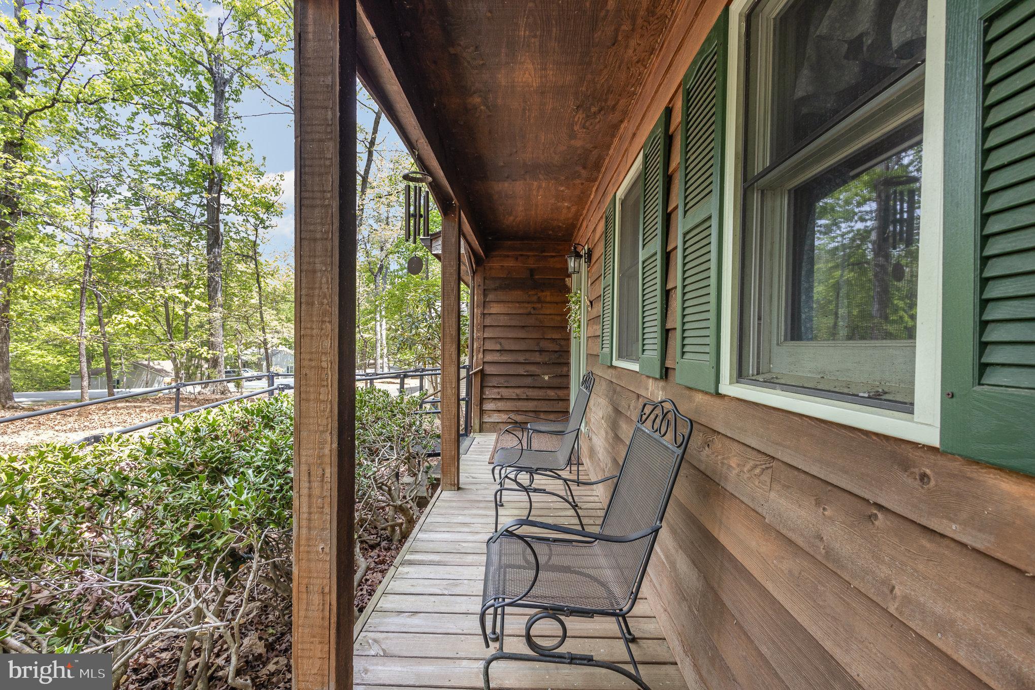 LAKE MONTICELLO - Residential