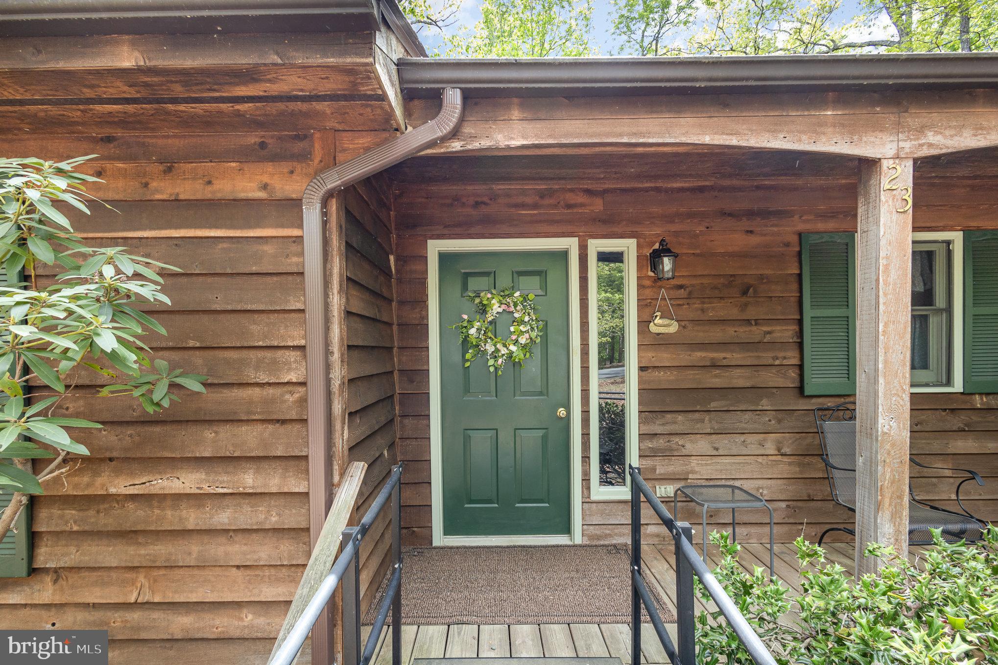 LAKE MONTICELLO - Residential