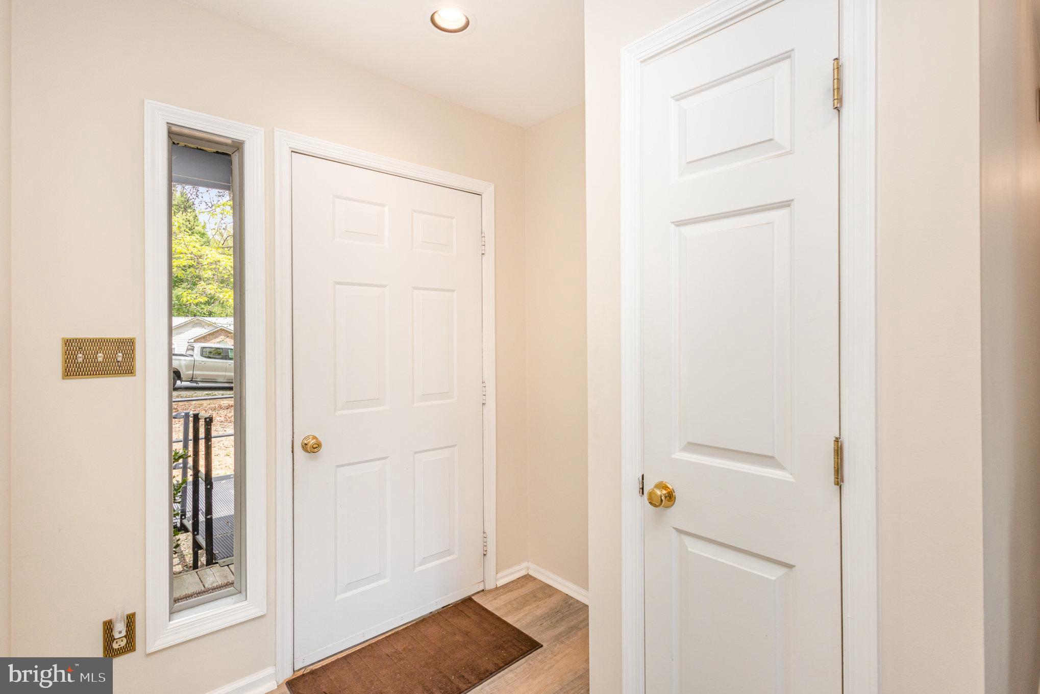 LAKE MONTICELLO - Residential