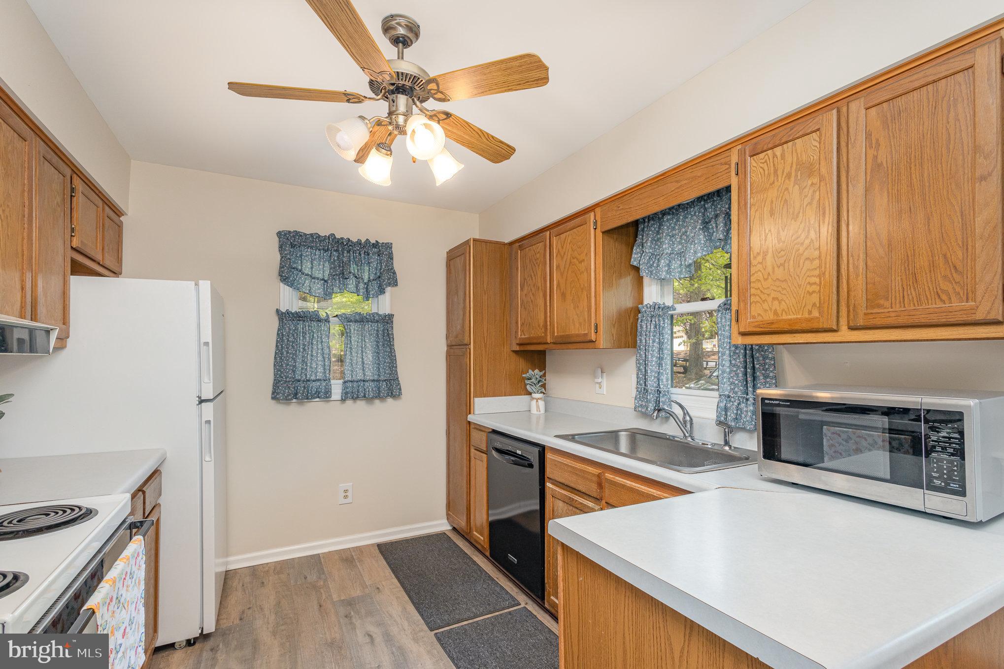 LAKE MONTICELLO - Residential