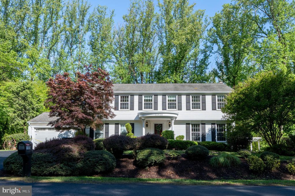 Photo of 11928 Appling Valley Road, FAIRFAX, VA 22030 (MLS # VAFX2306498)