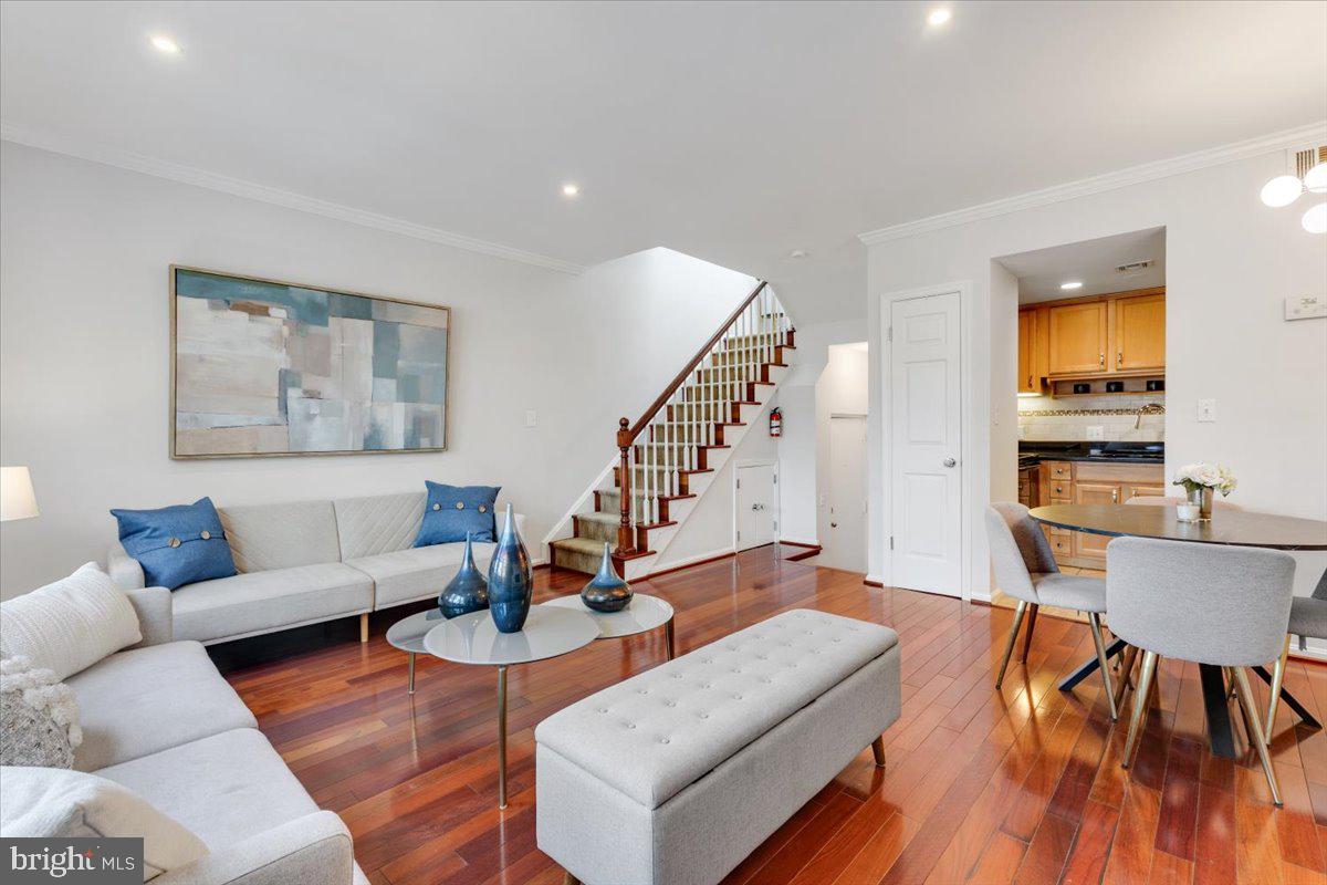 1949 CALVERT STREET NW E