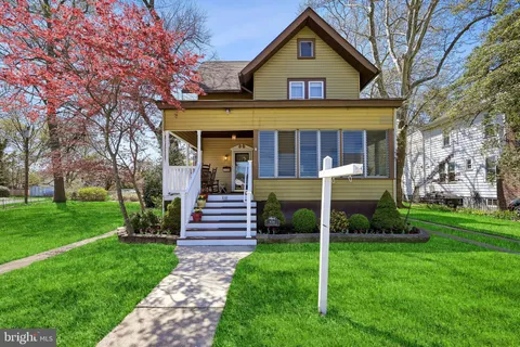 830 Linwood Avenue, Collingswood, NJ 08108 - #: NJCD2114124