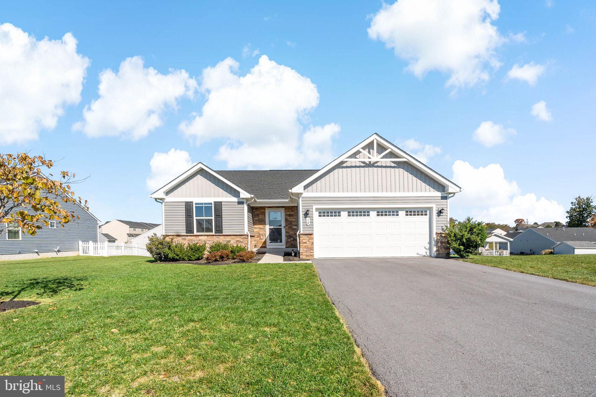 THE LAKES AT MARTINSBURG - Residential